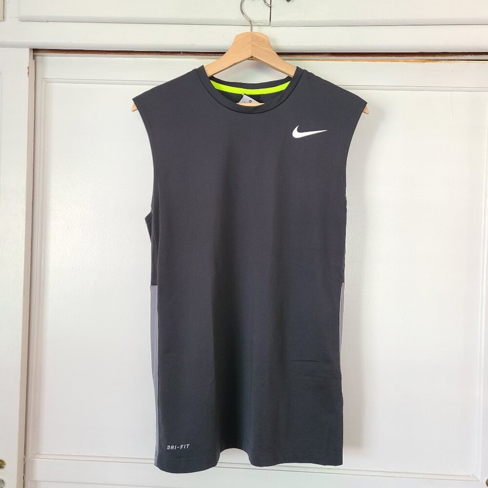 Nike Dri-Fit Sleeveless Shirt Gray Men's Workout Top Size M